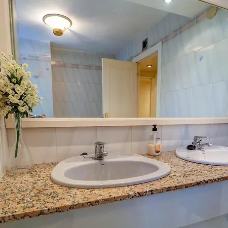 Sea And Penthouse By Hello Homes * 锡切斯